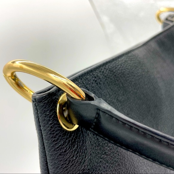 Like new Michael Kors Leather & Suede Purse - Picture 7 of 12